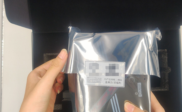 醫(yī)藥瓶合規(guī)貼標(biāo)首選,高速雙側(cè)面貼標(biāo)機滿足GMP標(biāo)準